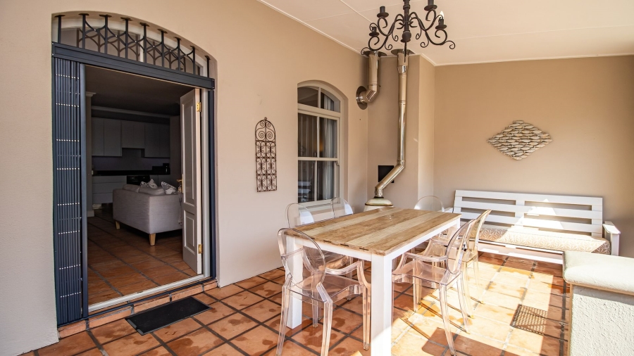 2 Bedroom Property for Sale in Franschhoek Western Cape
